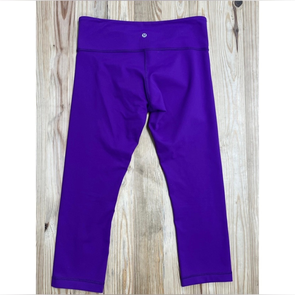 Lululemon Women's Wunder Under Crop Power Purple Size 8 Stretch